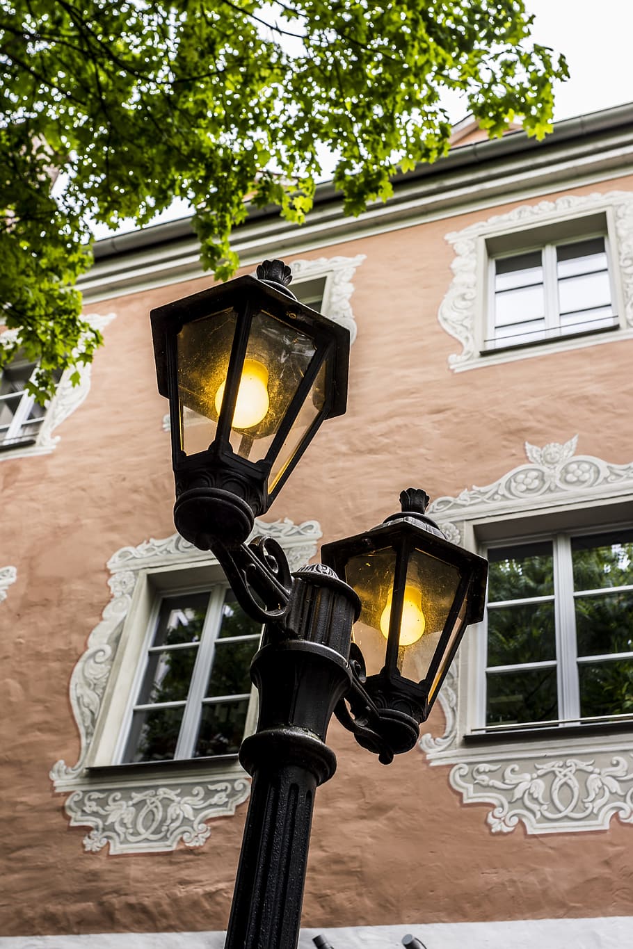 Lantern, Courtyard, Tree, Home, Light, building, by looking HD wallpaper
