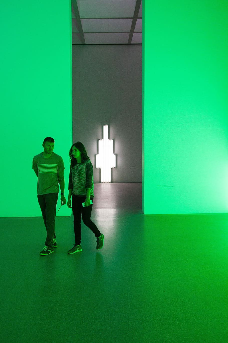 Visitors, Pair, Artists, Art, Modern, installation, light sculpture HD wallpaper