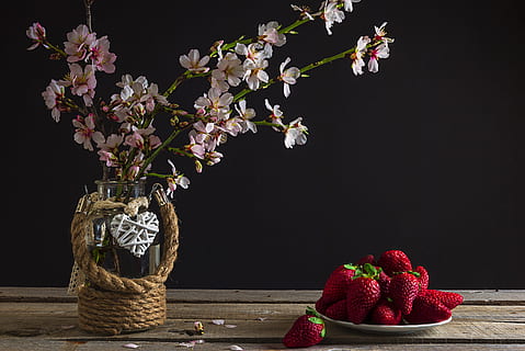 strawberries on plate beside pink flowers, bodegones, still life HD wallpaper