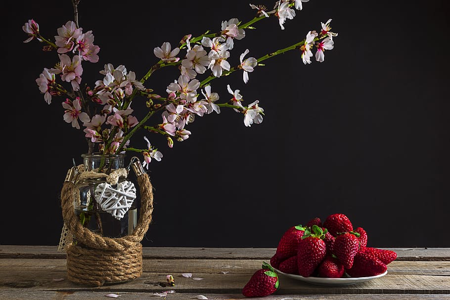 strawberries on plate beside pink flowers, bodegones, still life HD wallpaper
