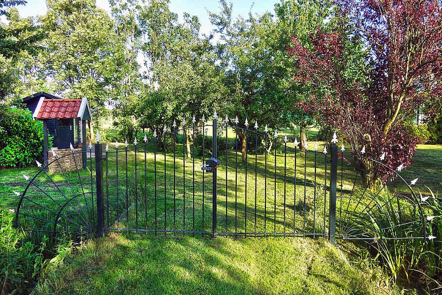 garden, gate, wrought, decorative, well, roof, tiled roof, trees HD wallpaper