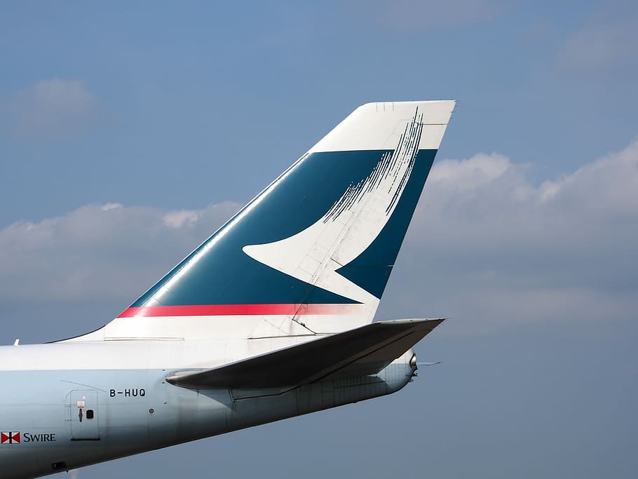 white and blue plane flying in the sky, Boeing 747, Fin, Cathay Pacific