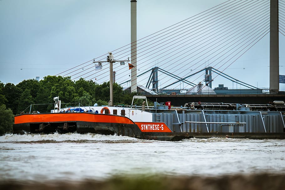 bug, ship, river, bow wave, highway bridge, river navigation HD wallpaper