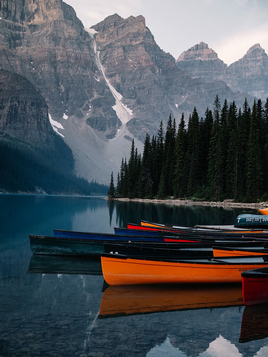 Exhale, photo of assorted-color canoe on body of water at daytime HD wallpaper