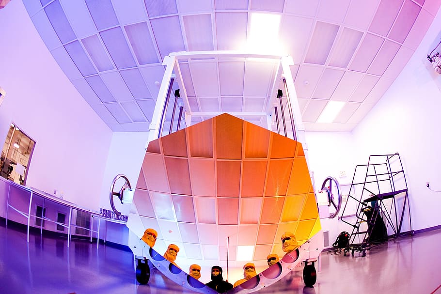 seven people reflected on hexagonal mirror, Space Telescope HD wallpaper