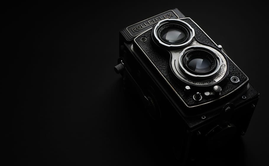 black Rolleiflex camera grayscale photo, black and gray camera with black background, HD wallpaper