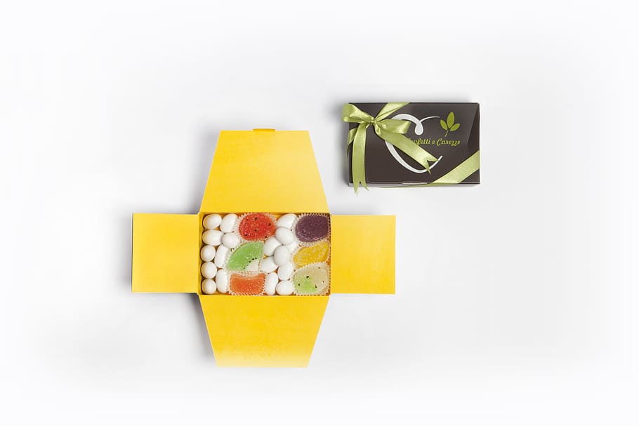 confetti, chocolate, packaging, studio shot, indoors, white background HD wallpaper