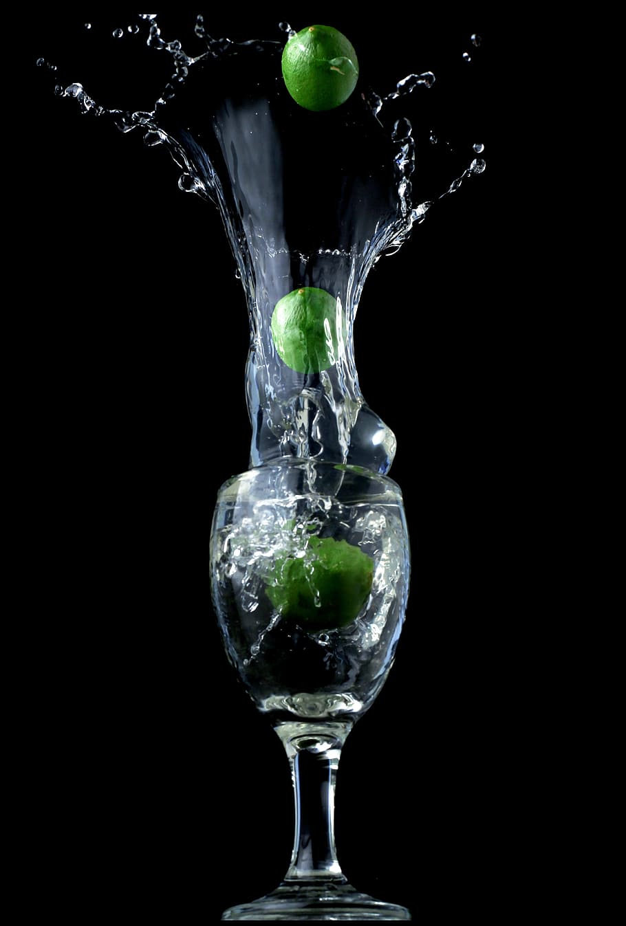 clear wine glass with three green limes, alcohol, bar, beverage HD wallpaper