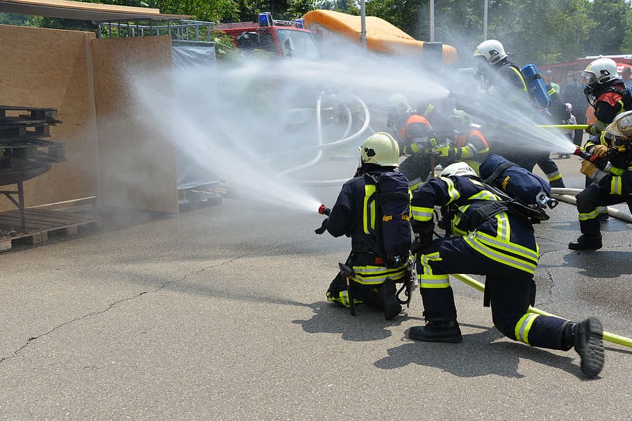 feuerloeschuebung, fire, respiratory protection, firefighters, HD wallpaper