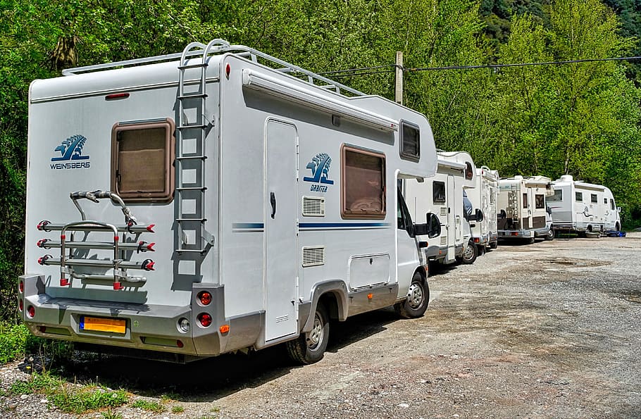 white recreational vehicle lot, Motorhomes, Campers, Holiday, HD wallpaper