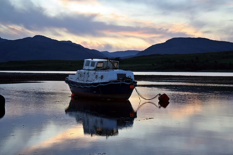 boat on body of water, Boot, Anchorage, Sunset, Mirroring, western highlands HD wallpaper