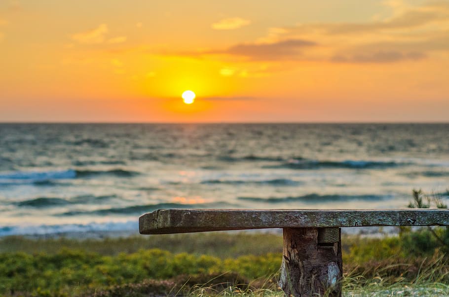 bench, sky, water, ocean, sunset, scenic, orange, golden, evening HD wallpaper