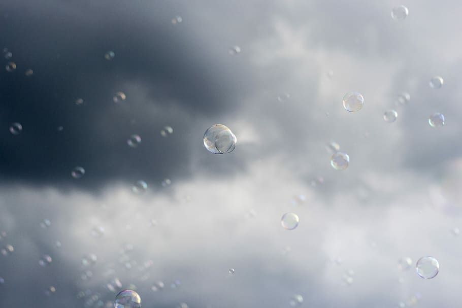 shallow focus of bubbles, shallow focus photography of clear bubble lot HD wallpaper