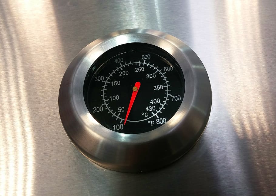 thermometer reading at 90 degrees Fahrenheit, bbq, barbecue, gauge