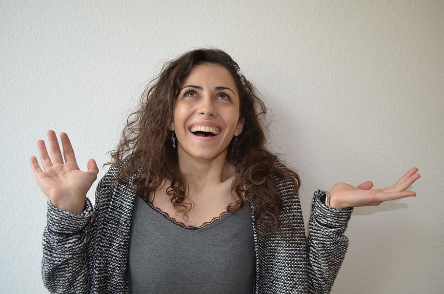 woman wearing open cardigan near wall, surprise, multicultural HD wallpaper