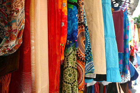 street-vendor-fabric-vendor-colorful-thu