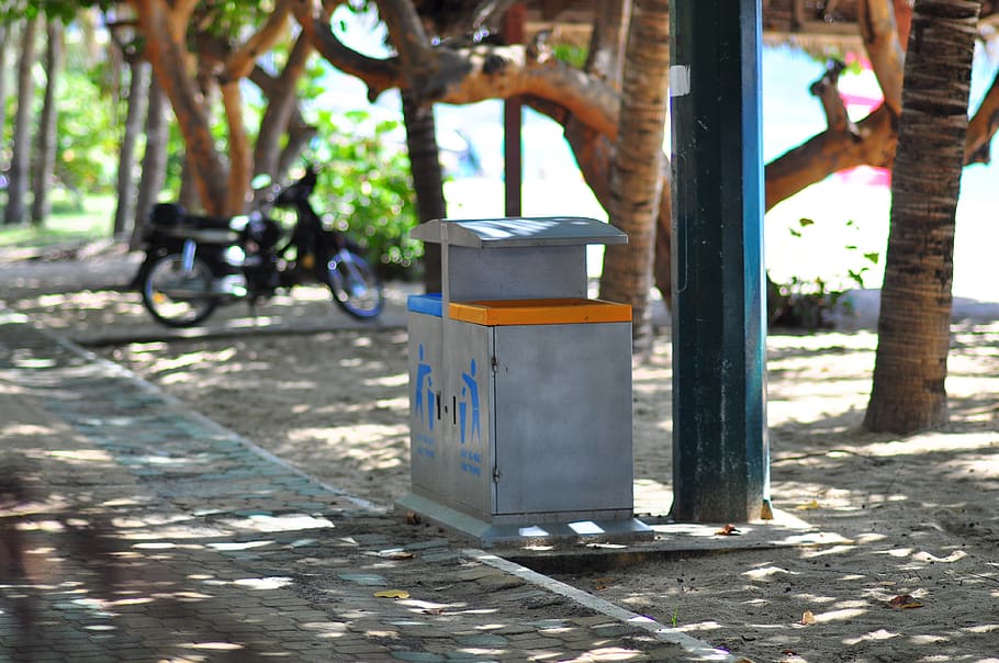 dustbin, beach, trash, environment, garbage, rubbish, waste HD wallpaper