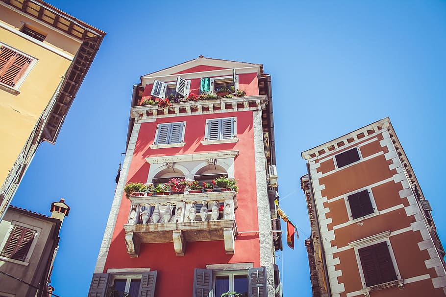 building, architecture, blue, sky, apartment, flower, pot, balcony HD wallpaper