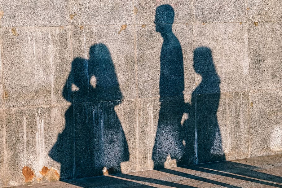 shadow of four people on wall, shadow of four persons on wall HD wallpaper