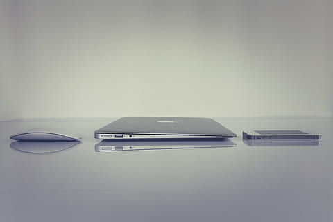 Apple products on top of gray surface, laptop, macbook, computer HD wallpaper