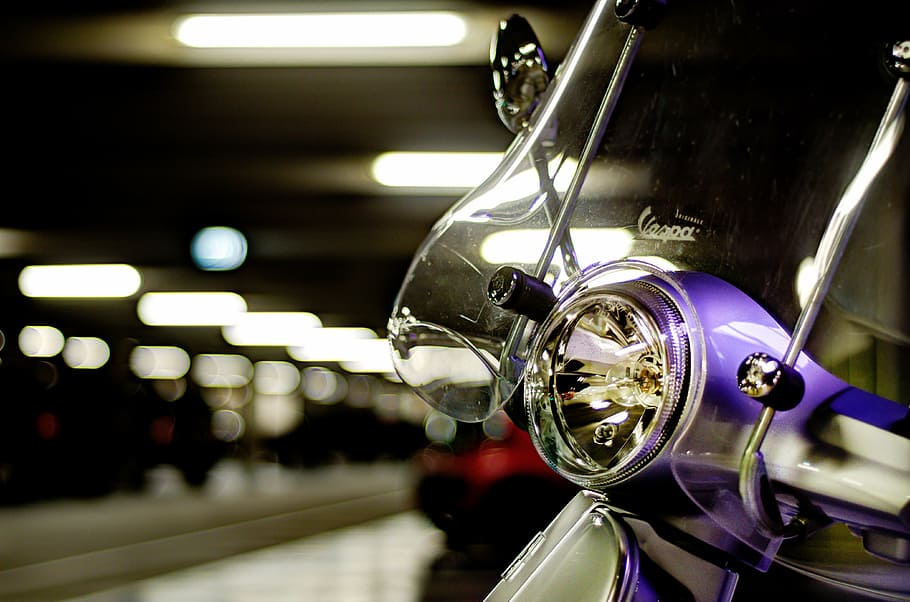 close-up photography of purple and white motor scooter, vespa, HD wallpaper