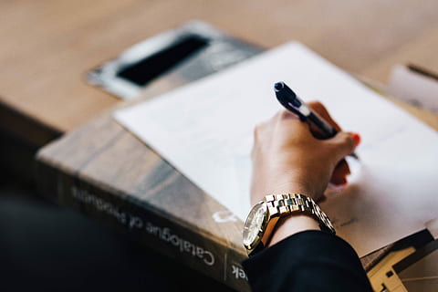 Group of people brainstorming and taking notes, work, business HD wallpaper