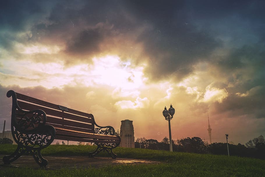 Black Steel Frame Brown Wooden Bench during Daytime, dark, dawn HD wallpaper