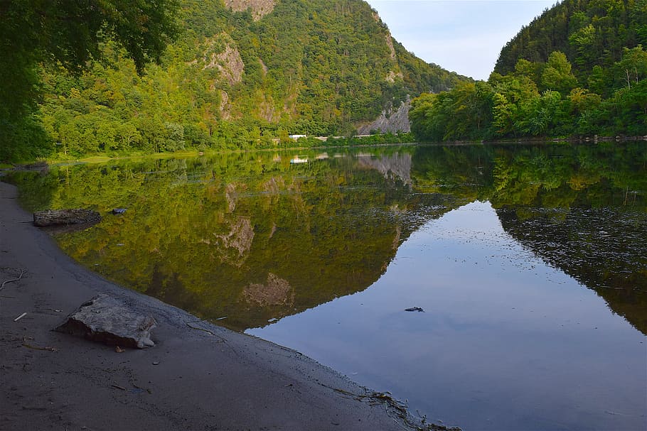mountain, valley, river, shore, sunset, landscape, nature, forest HD wallpaper