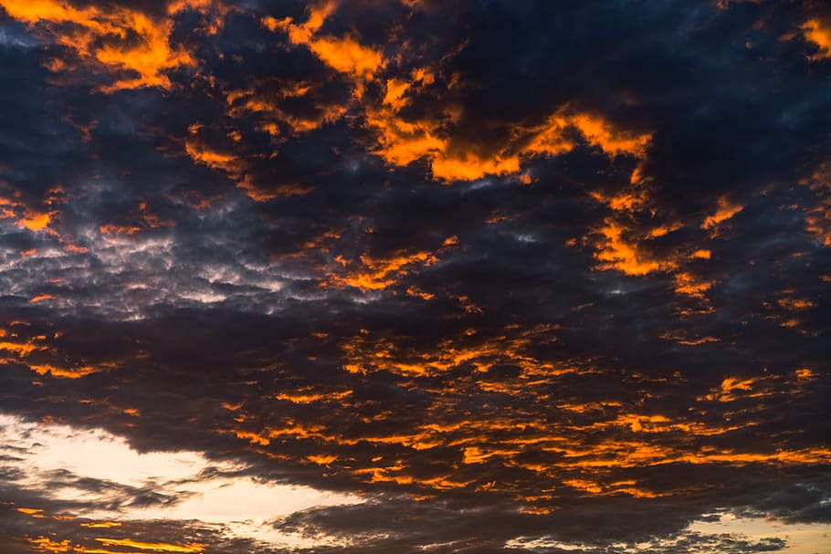 low angle photo of cloudy sky at sunset, photo of clouds, night HD wallpaper