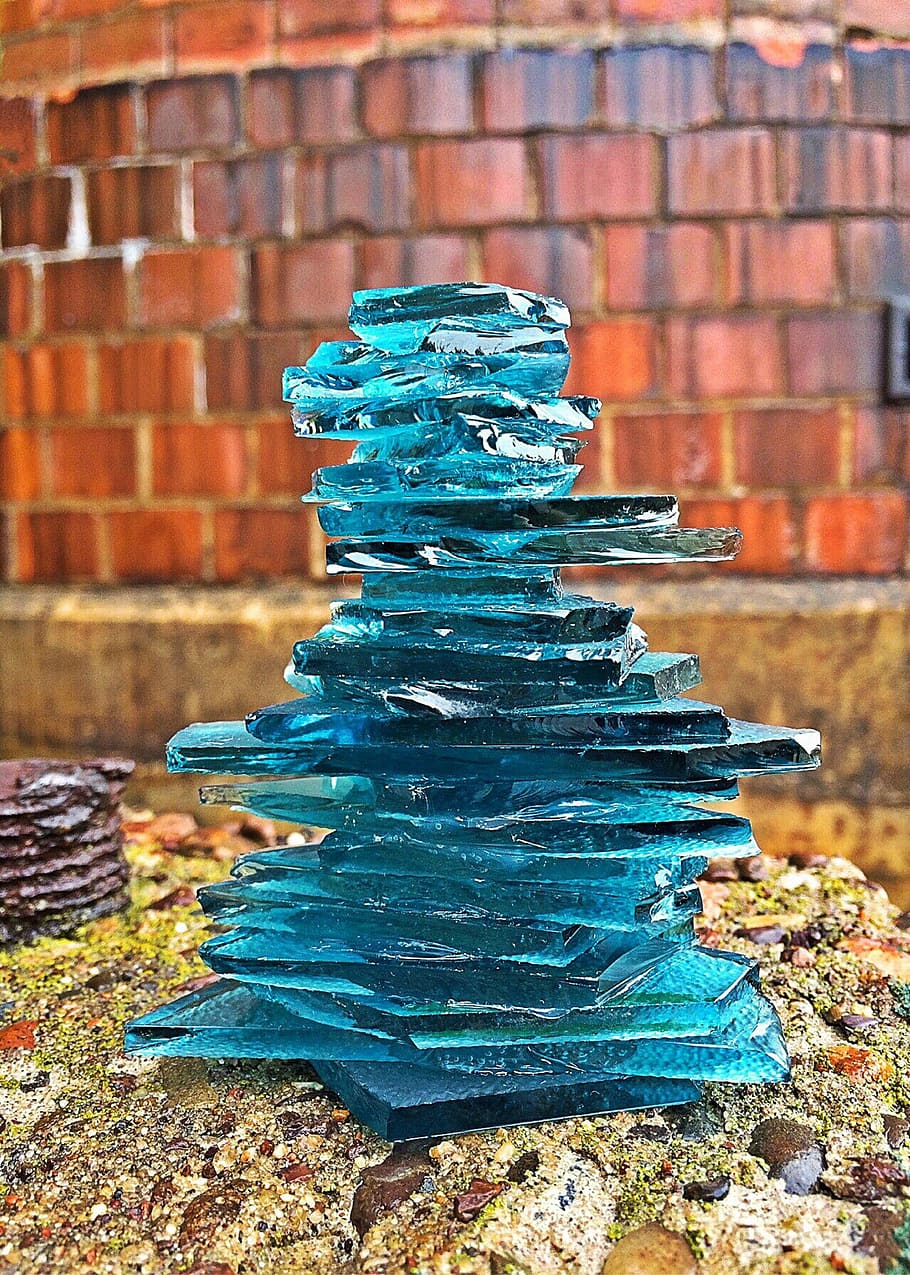 glass, broken, shards, stacked, balance, brick, brick wall HD wallpaper