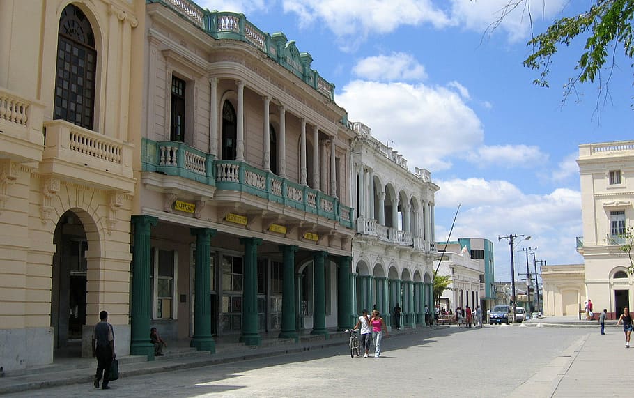 Buildings in the street of Santa Clara, Cuba, photos, public domain