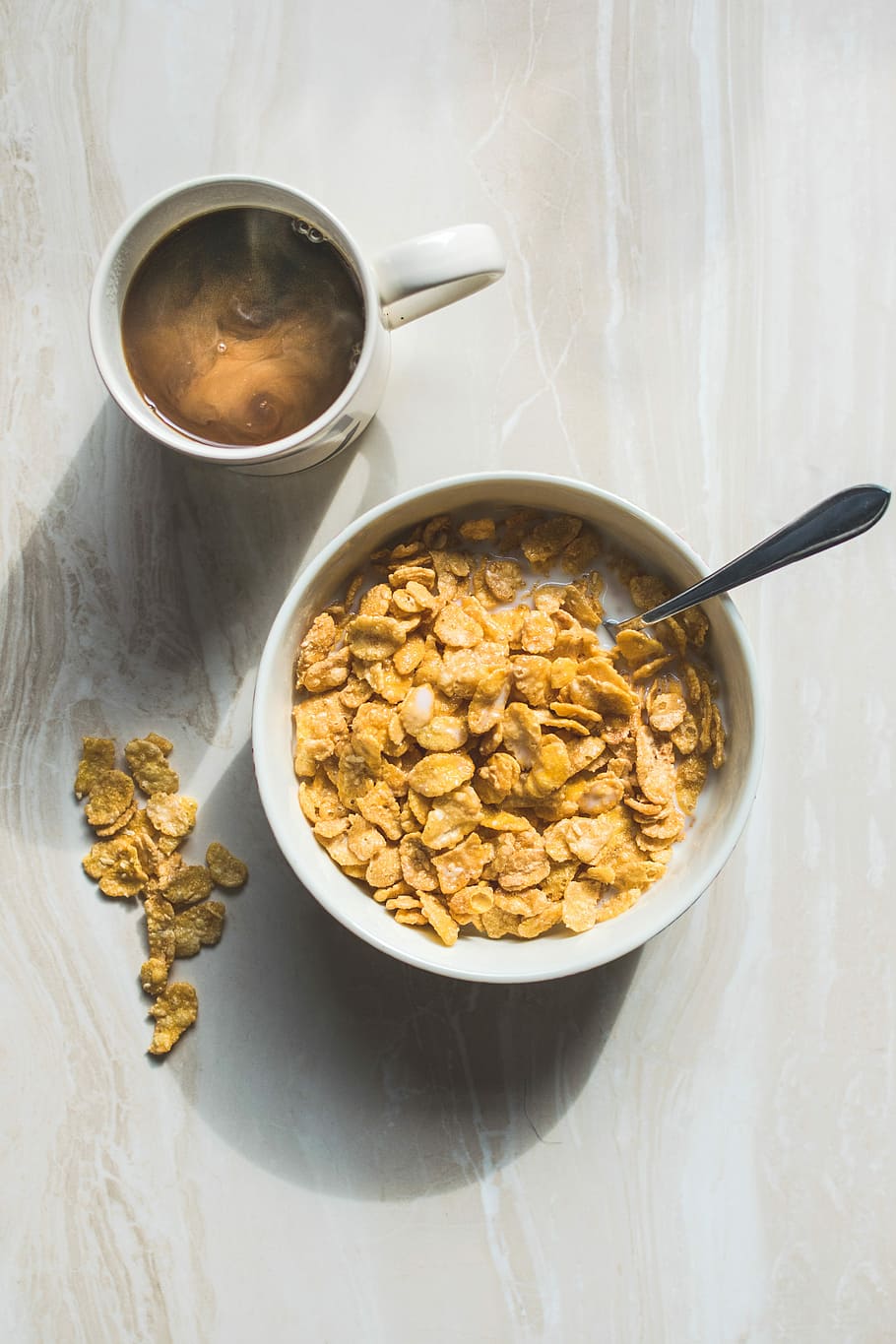 ceramic bowl filled with cereals and spoon, corn cereals with milk in bowl HD wallpaper