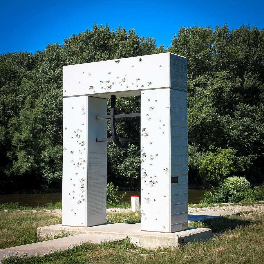 monument, memorial, the iron curtain, devín, plant, sunlight HD wallpaper