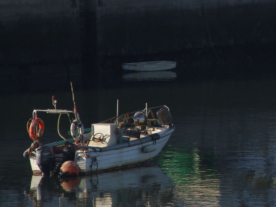 Boat, River, Peace, Shadow, typical, portugal, portimão, nautical vessel HD wallpaper