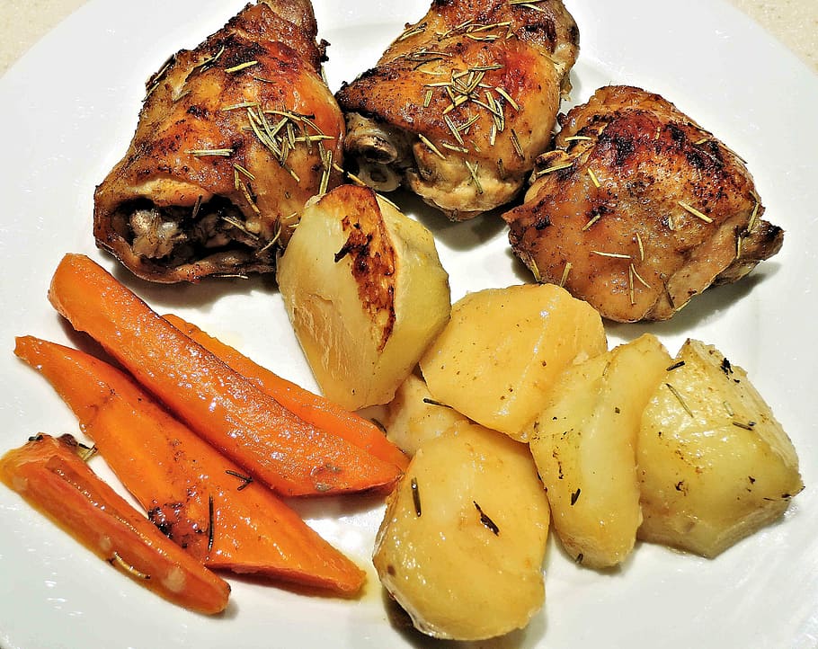 cooked dish with vegetables, roasted chicken thighs, potatoes, HD wallpaper