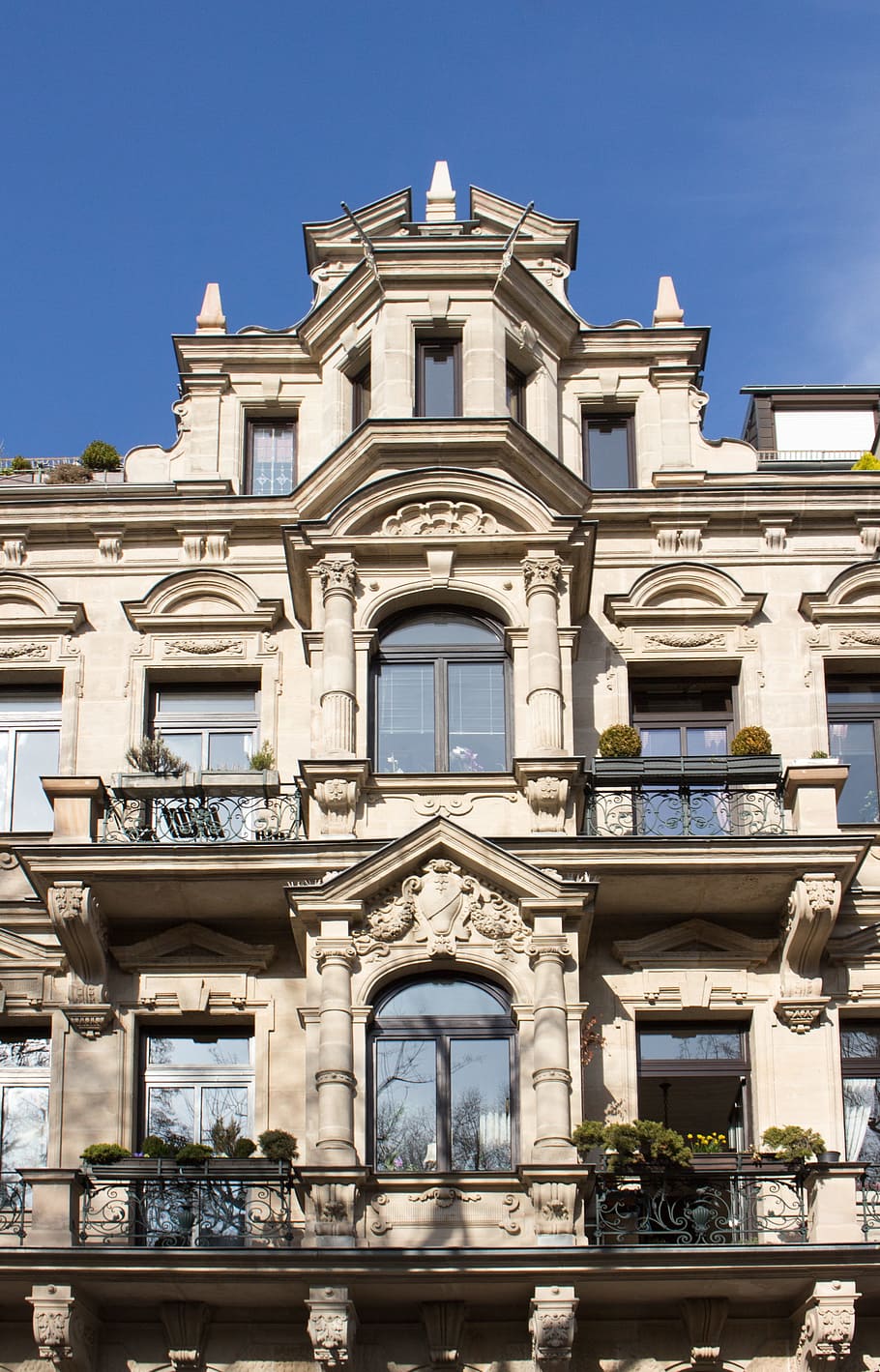 stucco façade, window sculpture, architecture, fürth, historicism