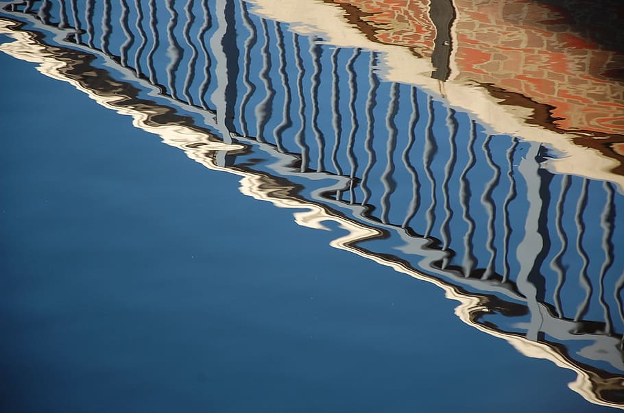 diagonal, mirroring, water, blue, light, no people, reflection HD wallpaper