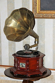 brown and black gramophone on end table, turntable, shellac disc HD wallpaper
