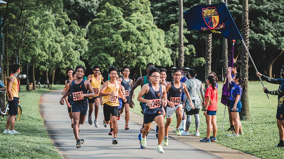 ACXC ‘17, group of people running on raod, race, cross country