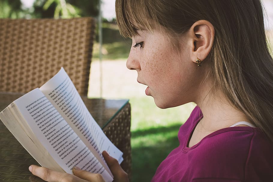 photo of woman reading book, girl, learn, child, focus, imagine HD wallpaper
