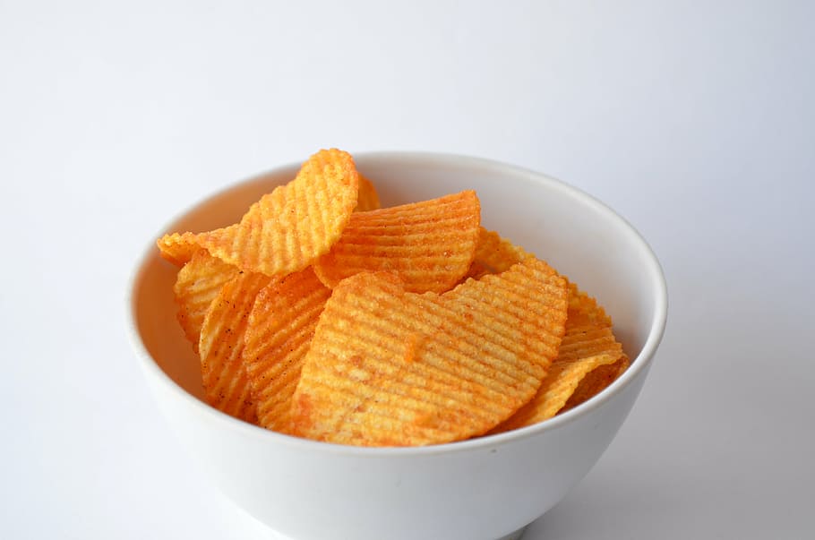 chips in bowl, potato chips, crisps, snack, fried, junk food, HD wallpaper