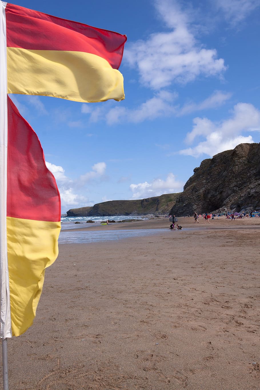 flags, red, yellow, demarcation, surf area, coast, coast guard HD wallpaper