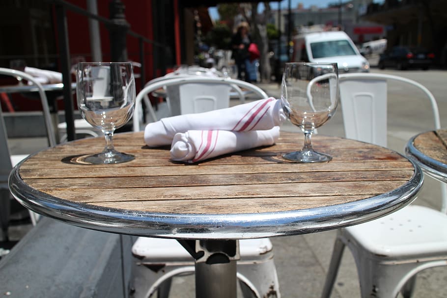 two wine glasses on top of table, restaurant, café, sidewalk HD wallpaper