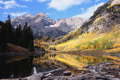 Maroon Bells, Colorado, calm lake by mountains and trees at daytime HD wallpaper