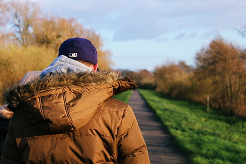 person wearing blue fitted cap during daytime, man, flip side HD wallpaper