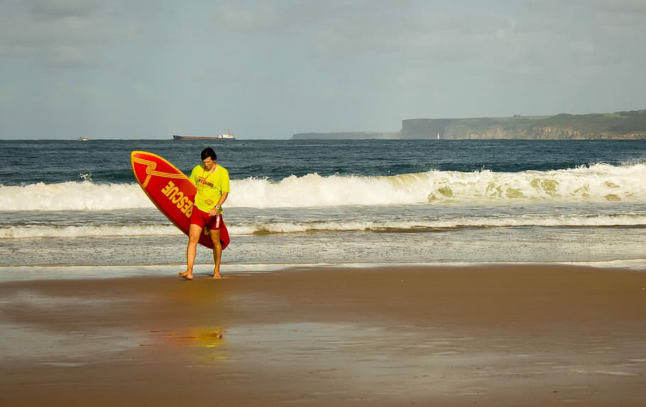 surf santander, man carrying red and yellow surfboard, sea, ocean HD wallpaper