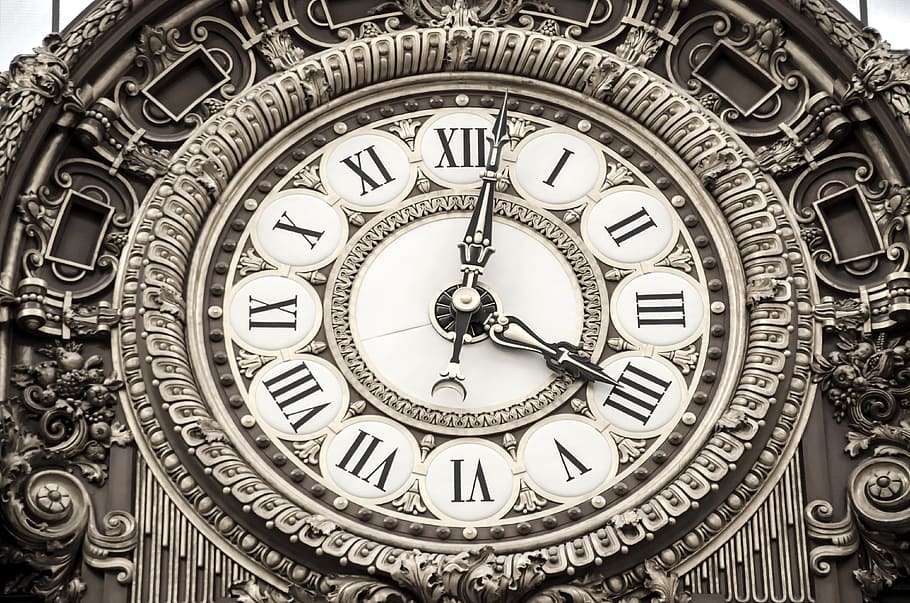 Roman Numeral Round Analog Clock at 4:02, close-up, dial, mechanism HD wallpaper