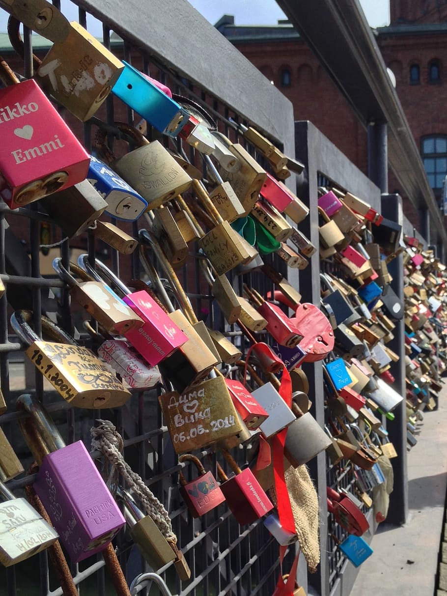 Padlocks, Love, Symbol, Romantic, Bridge, iron, hanging, variation HD wallpaper