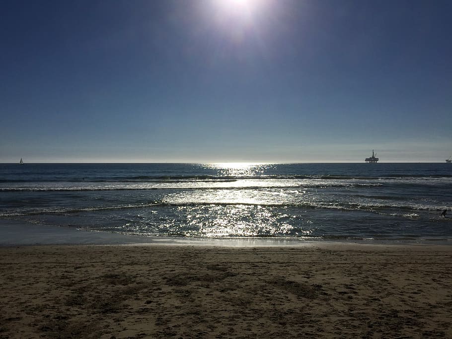 Beach, Reflection, Water, Ocean, Sun, sail boat, oil rig, sea HD wallpaper