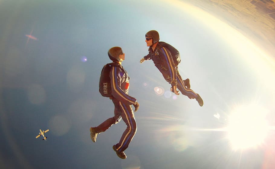 two person facing each other while skydiving, fall, clouds HD wallpaper